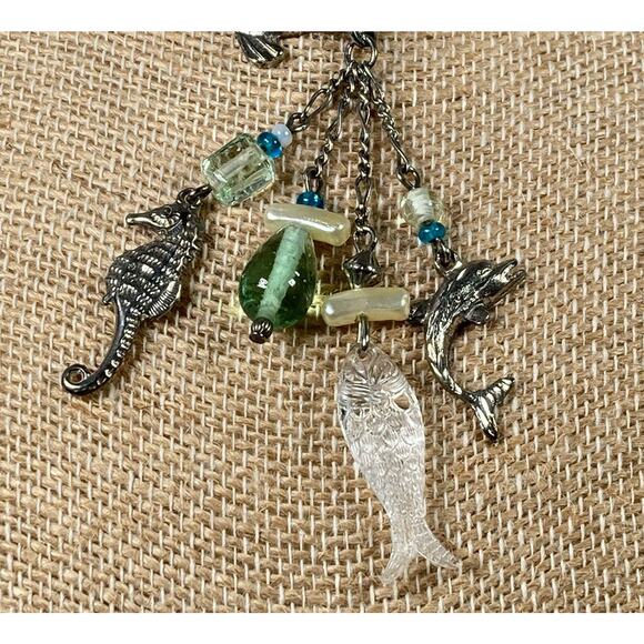 Vintage Fish Brooch Pin Silver Tone With Faux Pearls Glass Dangle Drop - Picture 2 of 8